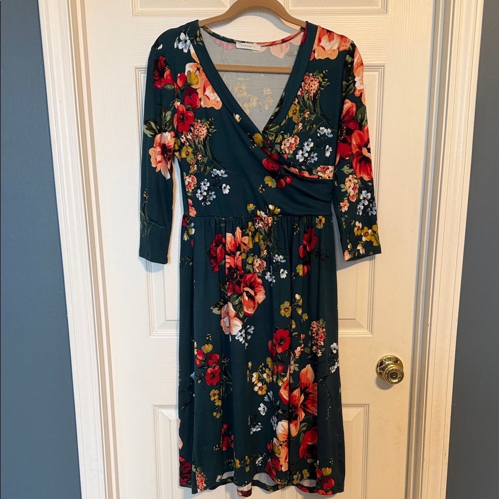 Reborn J Floral 3/4 Sleeve Dress - Teal and Red
